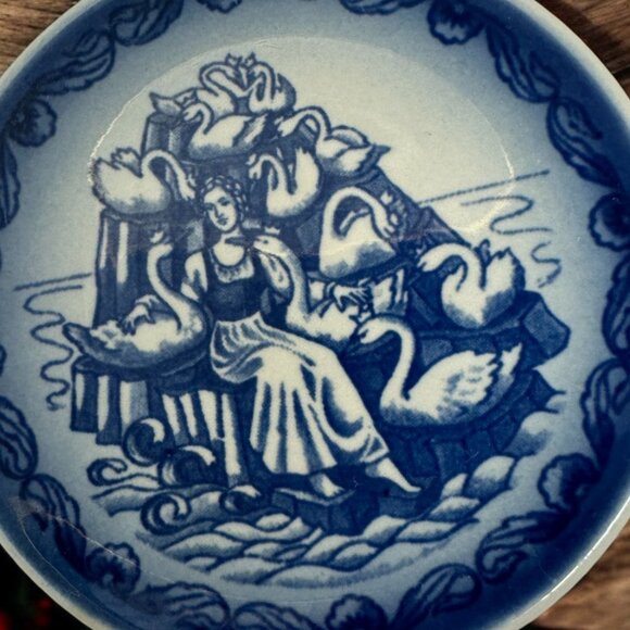 Blue & White Mini Plate Hans Christian Anderson - Picture 2 of 5